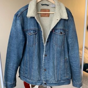 Levi’s trucker jacket